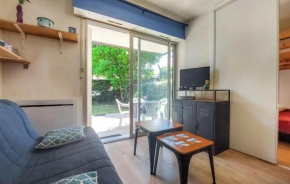 1 Bedroom Amazing Apartment In Carnac